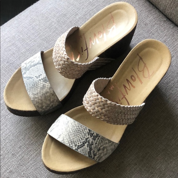 Blowfish Shoes - WEDGE SANDALS BY BLOWFISH SIZE 7